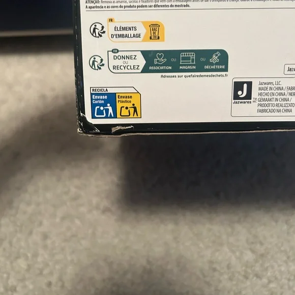 SOLD - Five Nights at Freddy’s Chica with Office Jazwares - Picture 14 of 16